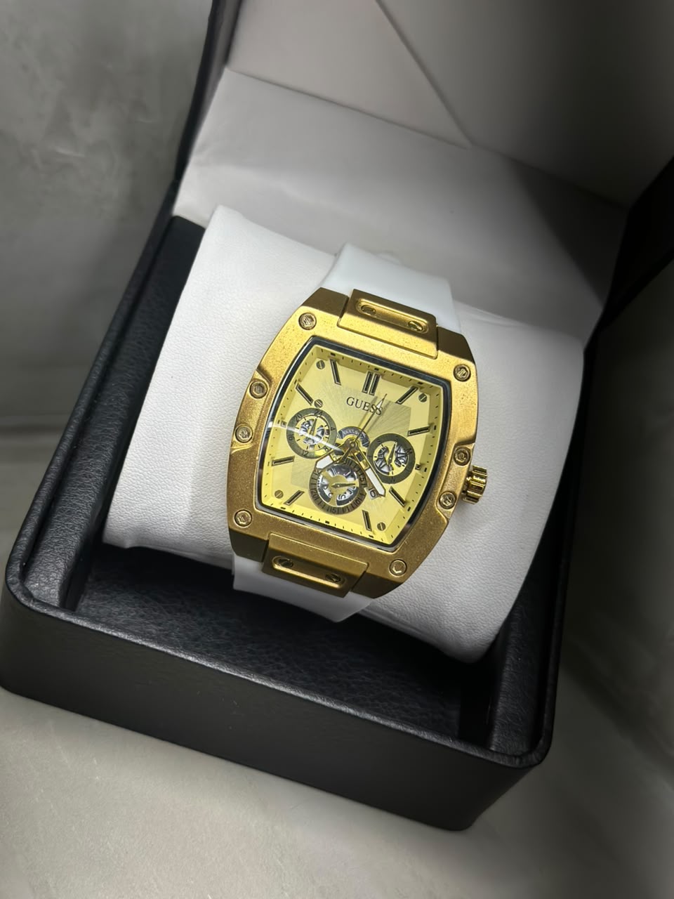 RELOJ GUESS 1.1