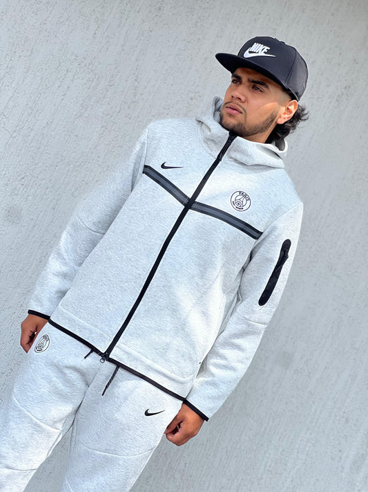 CONJUNTO NIKE TECH PREMIUM