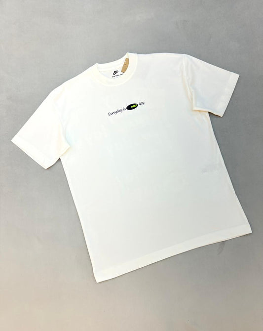 CAMISETA NIKE PREMIUM