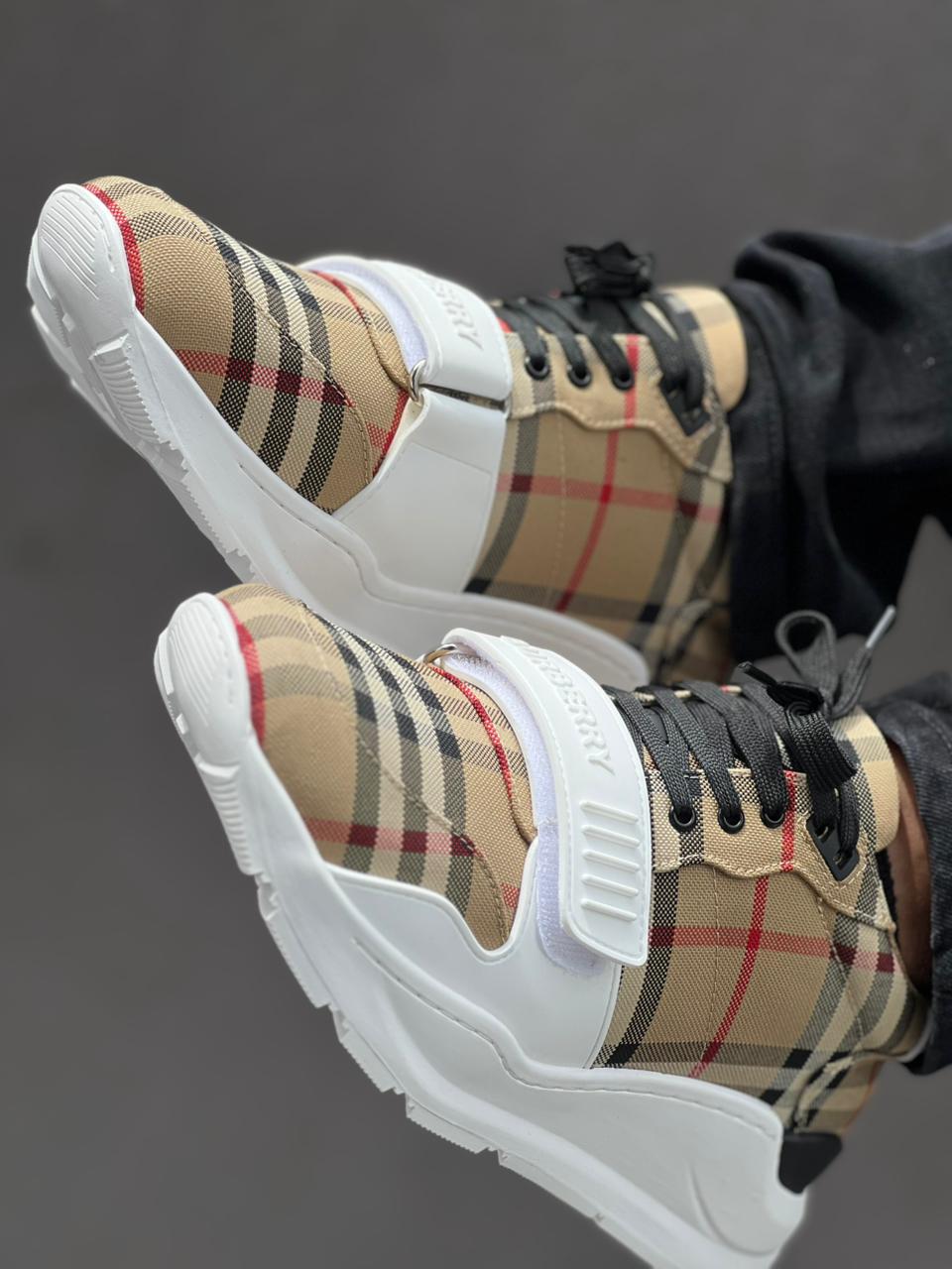 TENIS BURBERRY RAMSEY TURCO