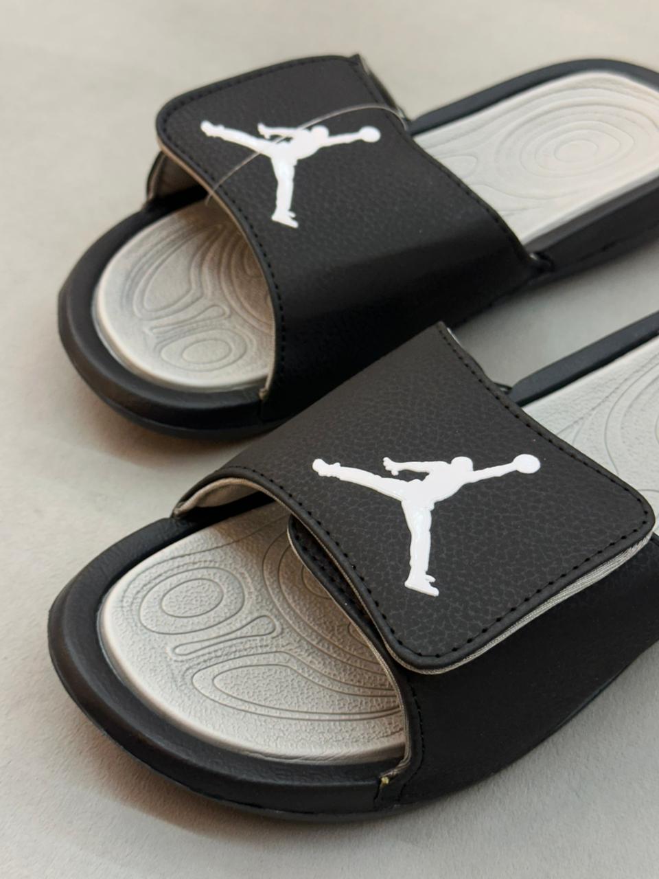 CHANCLAS JORDAN 1.1