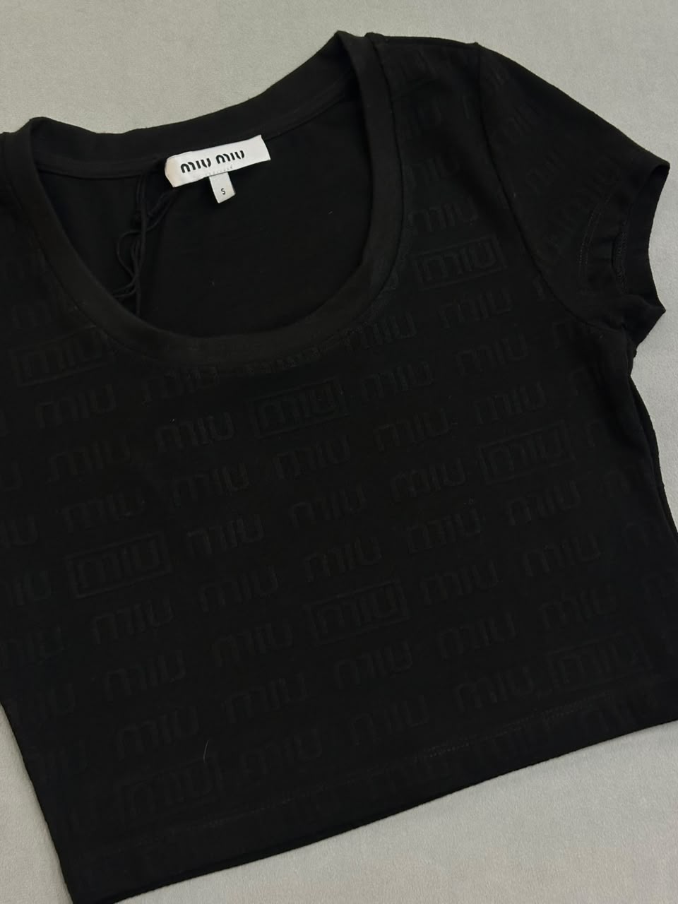 CROP TOP MIU MIU TURCO*