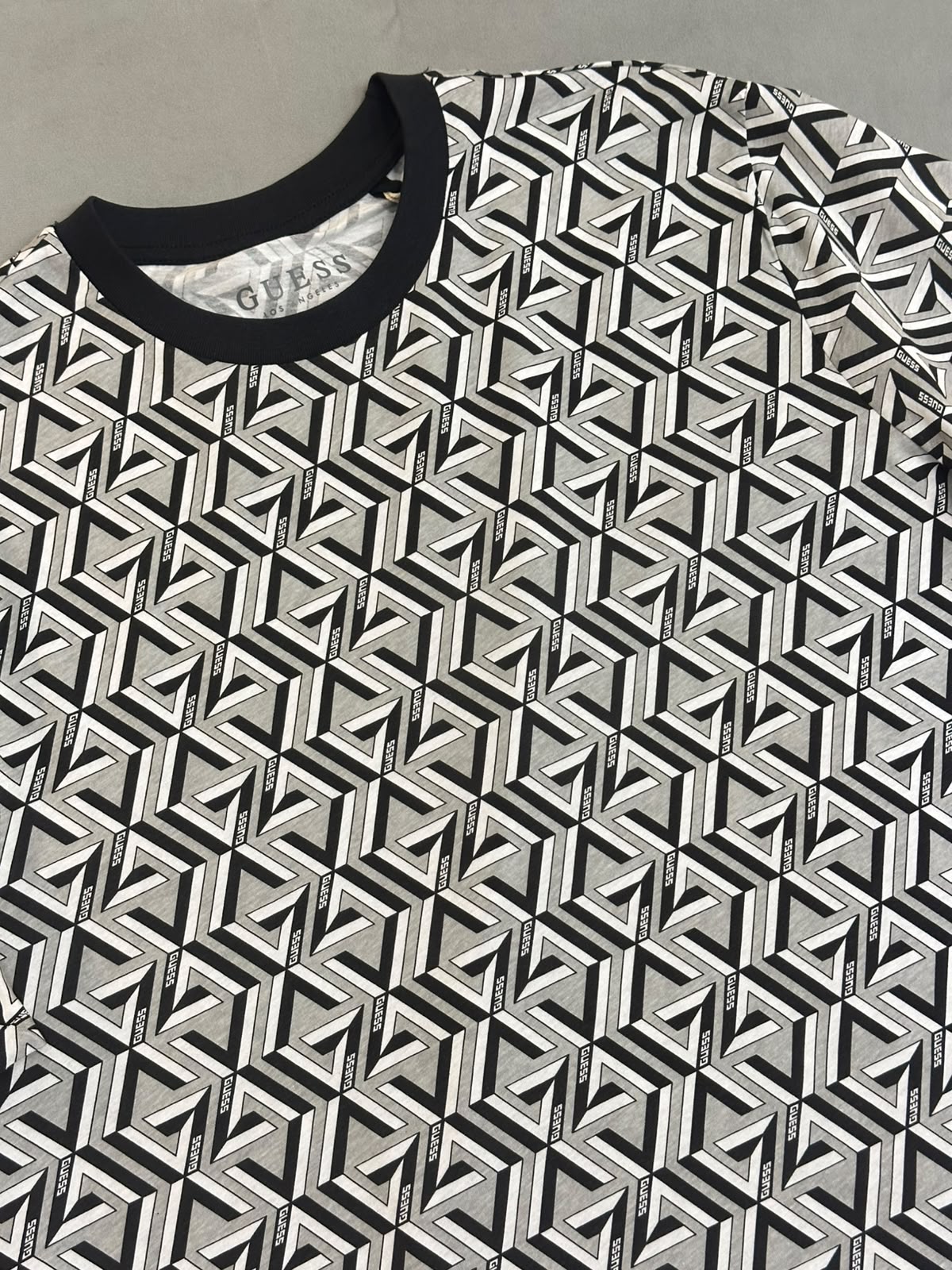 CAMISETA GUESS ORIGINAL