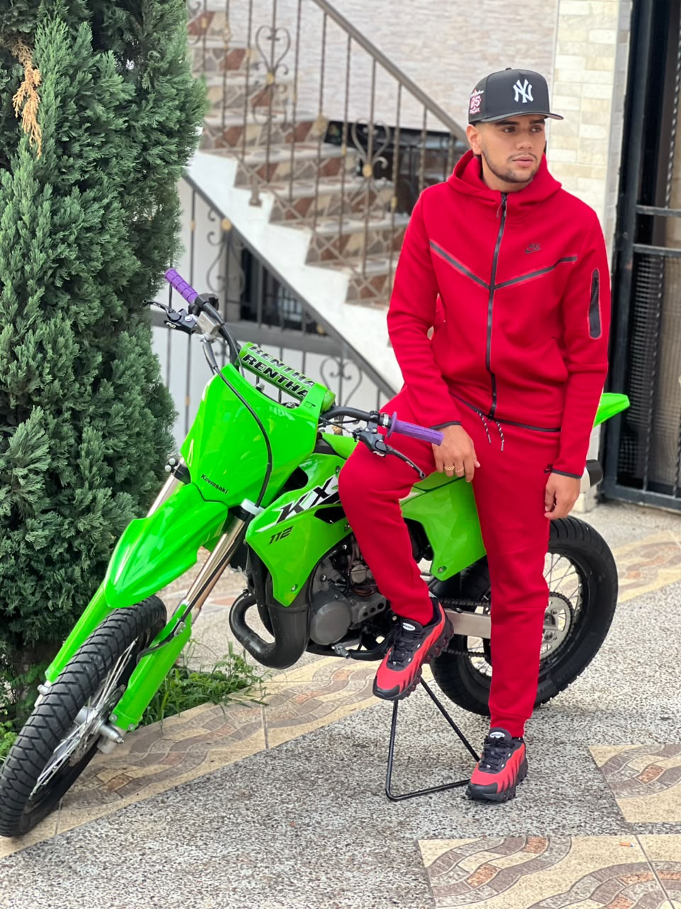 CONJUNTO NIKE TECH PREMIUM