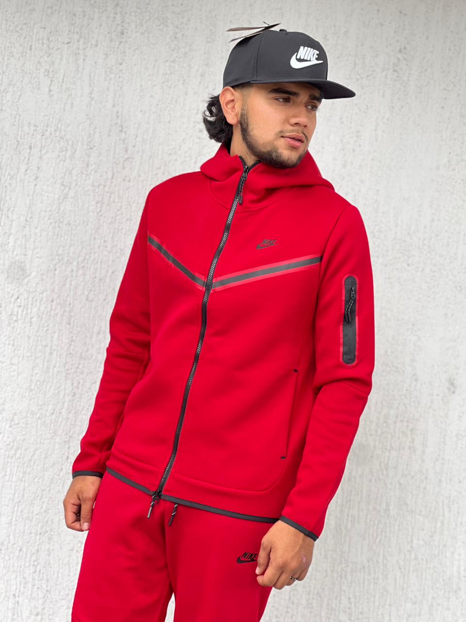 CONJUNTO NIKE TECH PREMIUM
